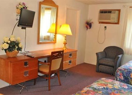 Turnpike Motel Кеннебанк Номер фото